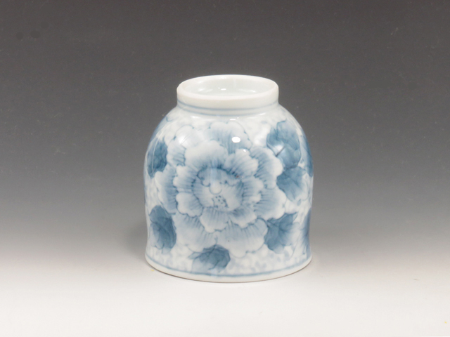 長崎県のやきもの 波佐見焼の酒器ぐい呑